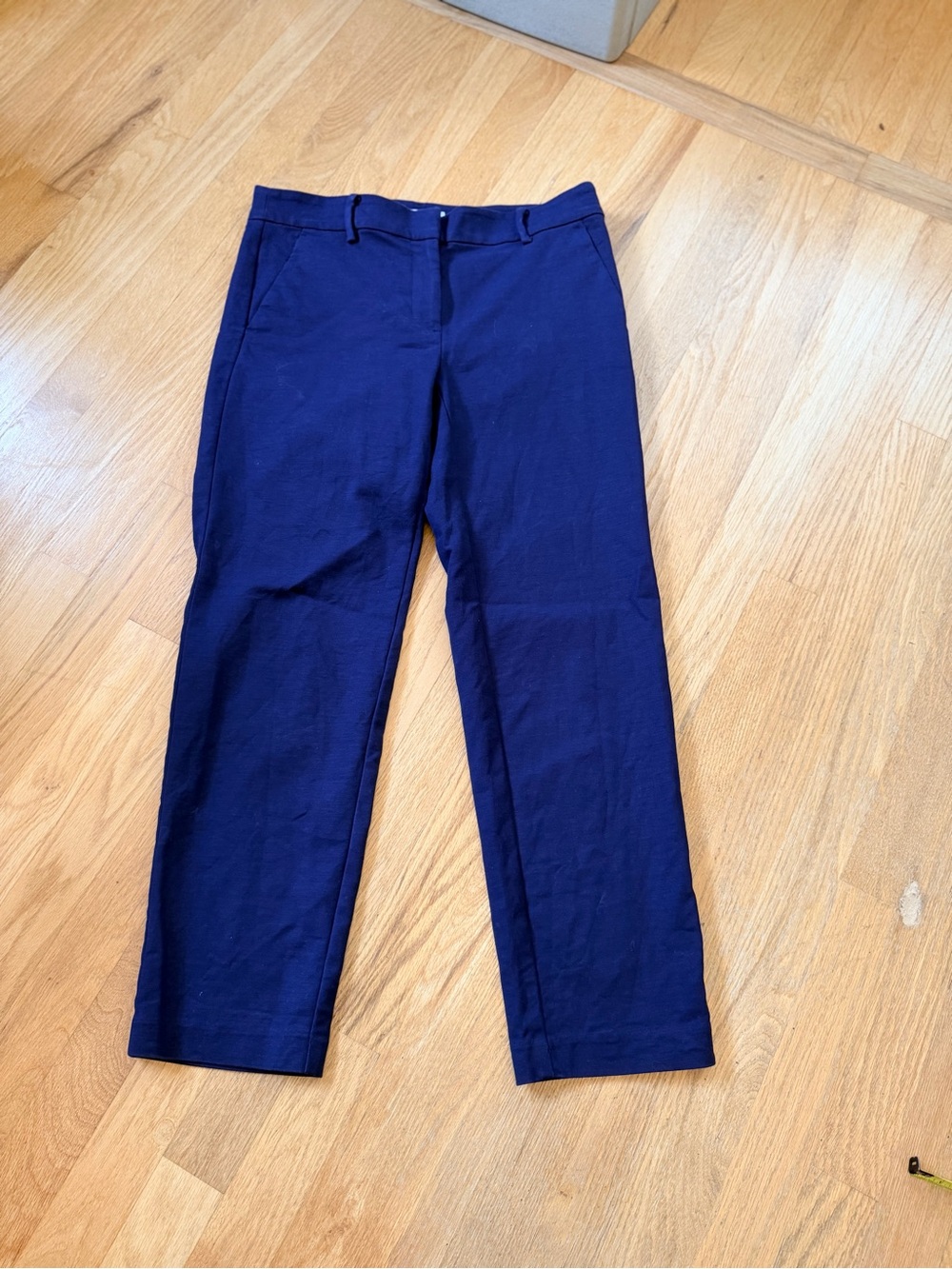 Ladies Size 2 "LOFT" Navy Mid-Rise Straight Pants GUC
